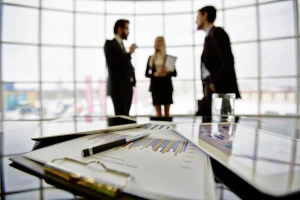 Raportowanie ESG w budownictwie: Kluczowe wyzwania i najlepsze praktyki dla zrównoważonego rozwoju
